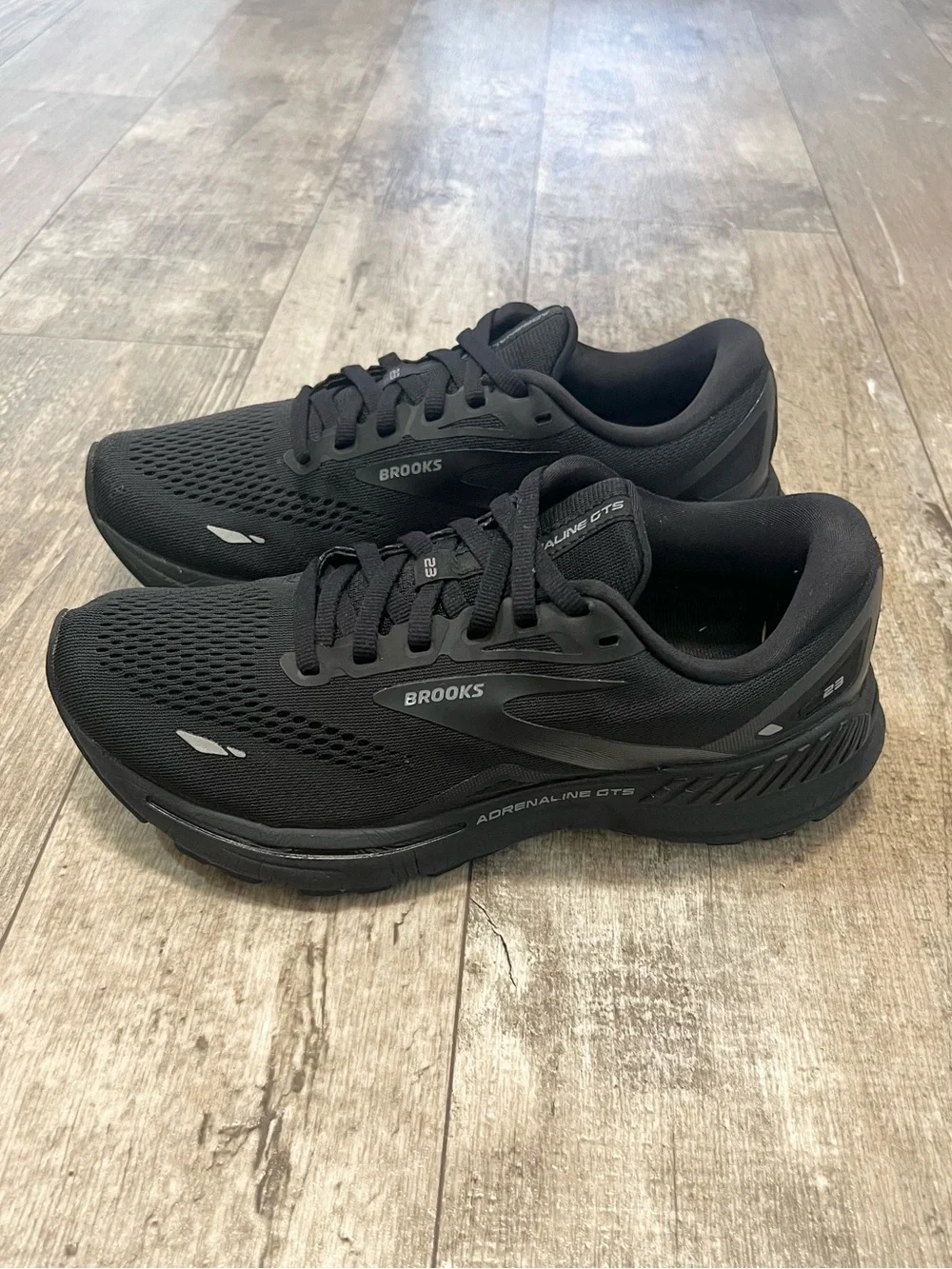 BROOKS Adrenaline GTS 23 Running Walking Shoes Womens 8.5 Black Reflective